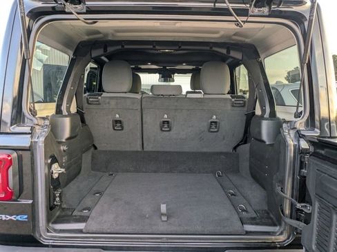 Used 2024 Jeep Wrangler Unlimited Sahara image 29