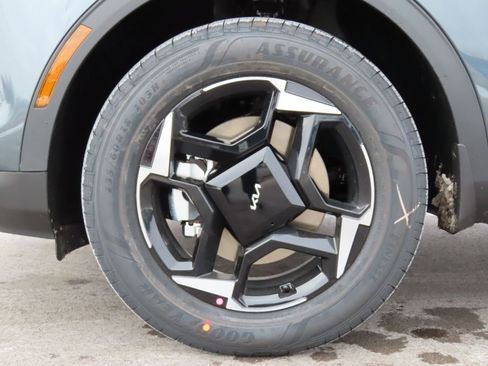 New 2026 Kia Sportage EX image 17