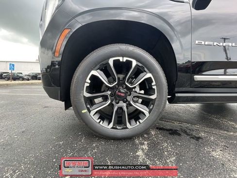 New 2025 GMC Yukon Denali w/ Sun & Power Step Package image 34