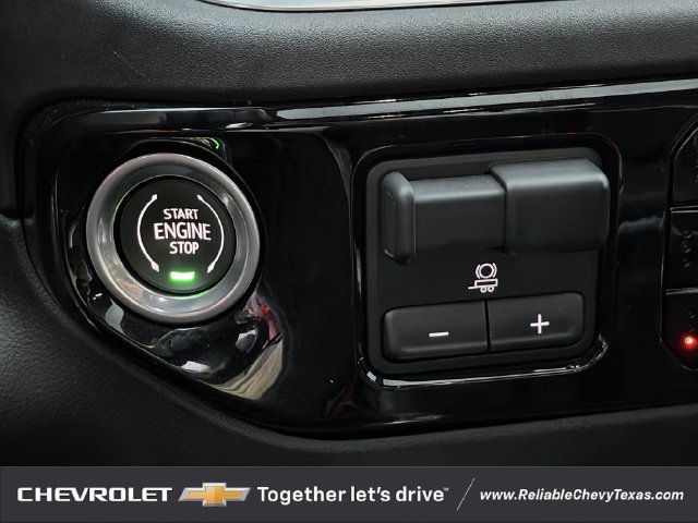 Used 2022 Chevrolet Silverado 1500 LTZ AWD/4WD image 22
