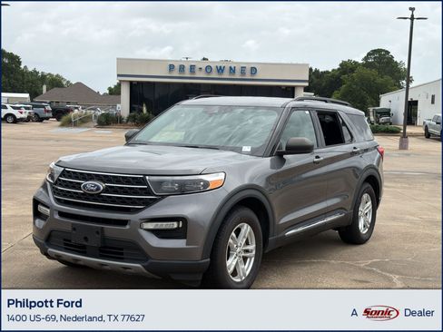 Used 2023 Ford Explorer XLT w/ Equipment Group 202A RWD image 1