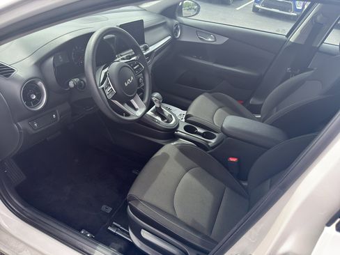 Used 2024 Kia Forte LXS FWD image 6