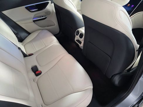Used 2026 Mercedes-Benz GLC 300 image 26