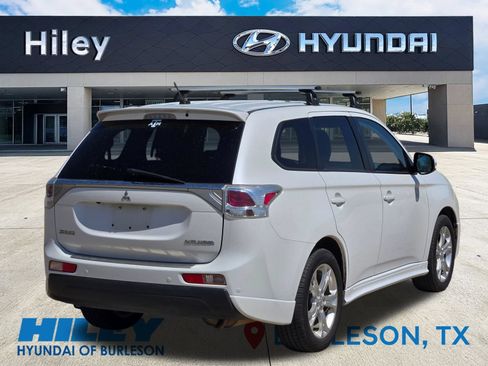 Used 2014 Mitsubishi Outlander SE FWD image 4