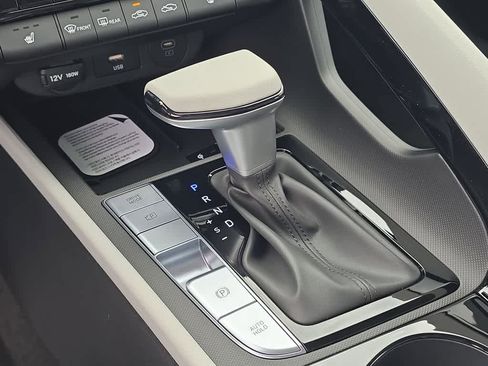 New 2026 Hyundai Elantra Limited FWD image 34