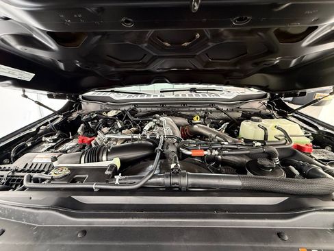 New 2026 Ford F250 Lariat w/ Black Appearance Package image 8