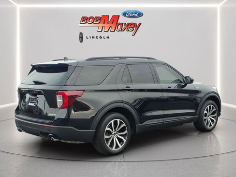 Certified 2023 Ford Explorer ST-Line image 4