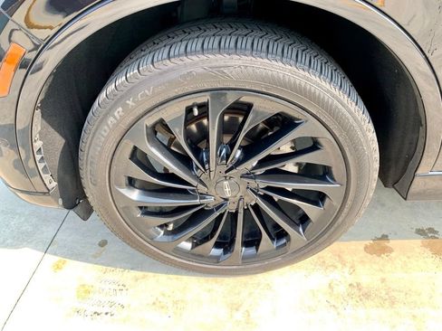 Used 2022 Lincoln Aviator Reserve w/ Equipment Group 201A AWD/4WD image 9