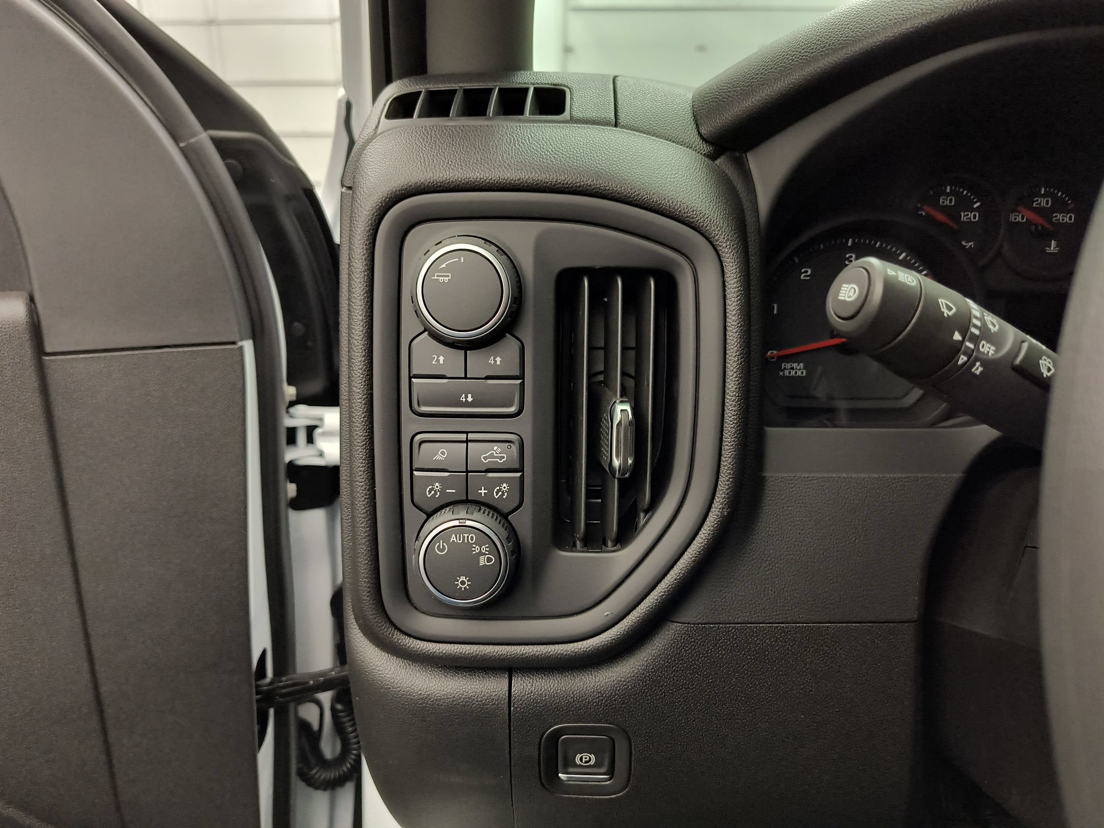 New 2026 Chevrolet Silverado 2500 Custom w/ Custom Value Package AWD/4WD image 24