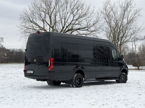 Used 2024 Mercedes-Benz Sprinter 3500 image 36