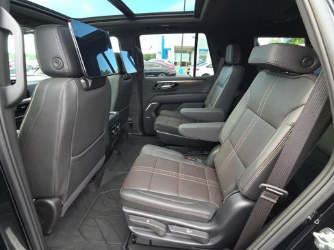 Used 2025 Chevrolet Tahoe High Country AWD/4WD image 29