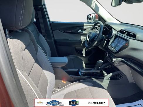 Used 2023 Chevrolet TrailBlazer LT w/ Convenience Package AWD/4WD image 16