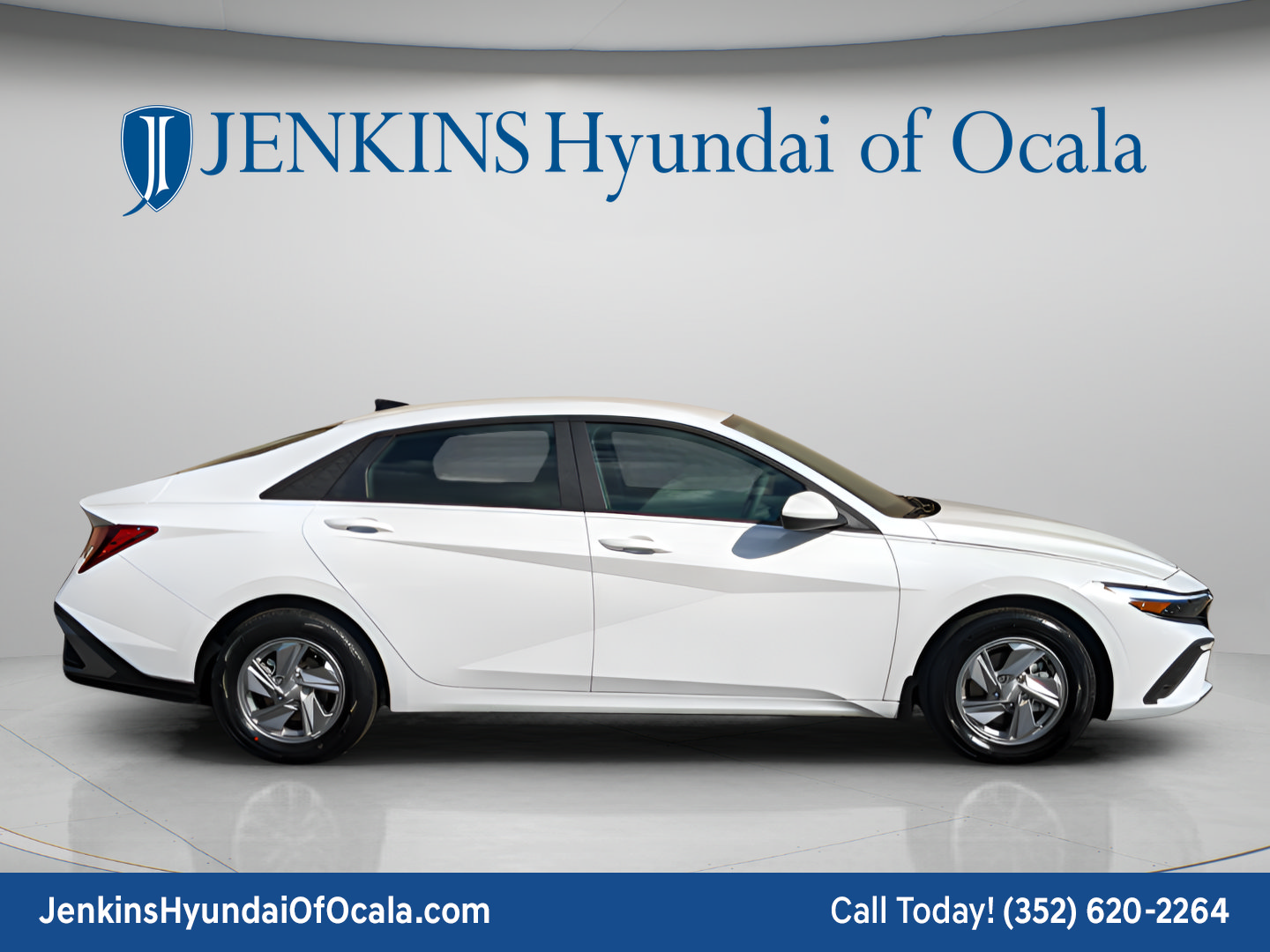 New 2026 Hyundai Elantra SE FWD image 2