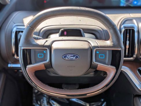 Certified 2025 Ford Expedition Max King Ranch image 29