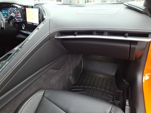 Used 2022 Chevrolet Corvette Stingray Premium Conv w/ Z51 Performance Package image 8