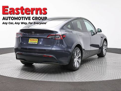 Used 2024 Tesla Model Y Long Range AWD/4WD image 5