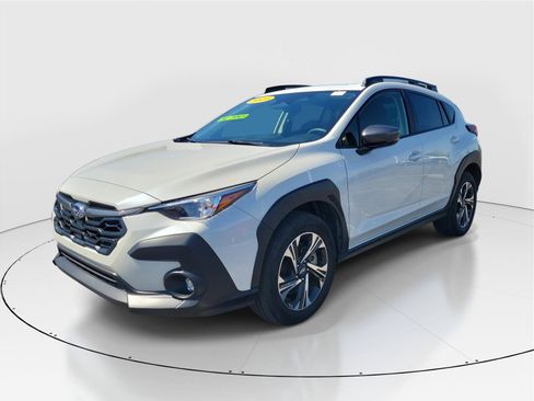 Used 2025 Subaru Crosstrek 2.0i Premium AWD/4WD image 2
