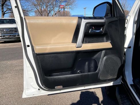 Used 2019 Toyota 4Runner SR5 Premium image 21