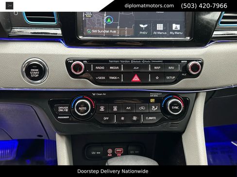 Used 2018 Kia Niro EX Premium image 31