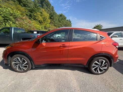 Used 2020 Honda HR-V Sport image 2