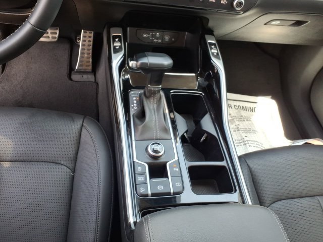Used 2024 Kia Sorento SX FWD image 17