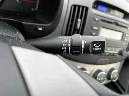 Used 2010 Hyundai Elantra SE FWD image 15