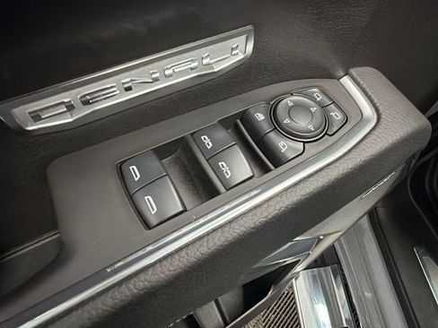 Used 2025 GMC Sierra 1500 Denali w/ Technology Package AWD/4WD image 13