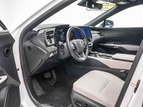 Used 2024 Lexus RX 350 Premium image 18