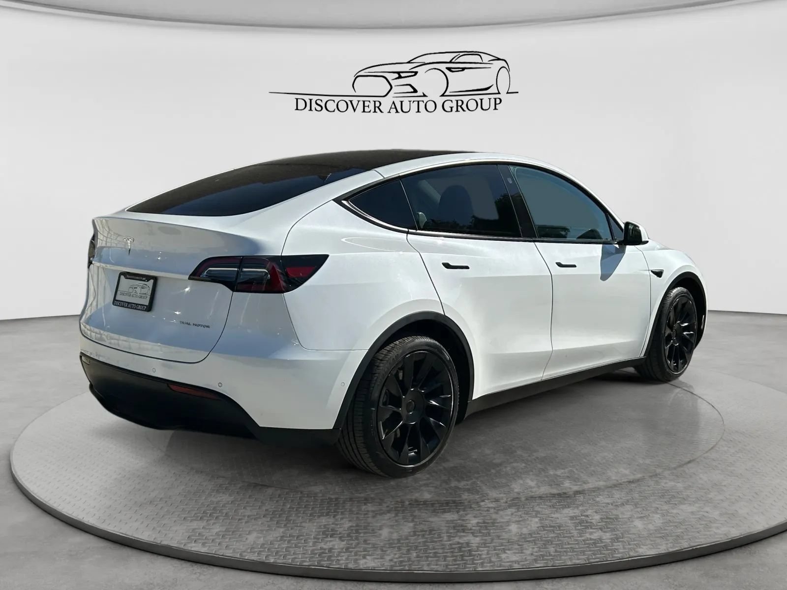 Used 2021 Tesla Model Y Long Range AWD/4WD image 5