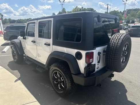 Used 2015 Jeep Wrangler Unlimited Sport w/ Quick Order Package 24S AWD/4WD image 6