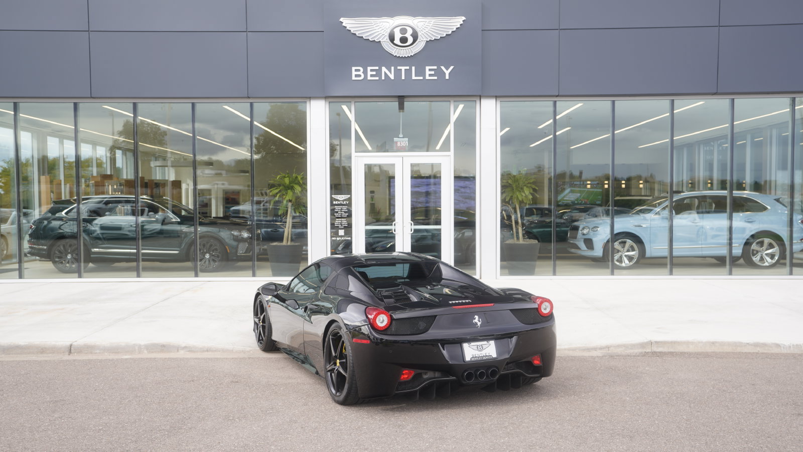 Used 2014 Ferrari 458 Spider RWD image 8