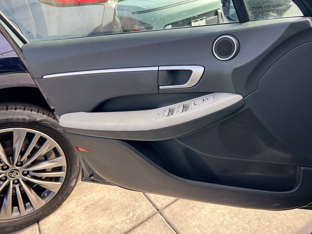 Certified 2025 Hyundai Sonata SEL FWD image 17