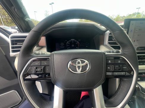 Used 2023 Toyota Sequoia Capstone AWD/4WD image 7