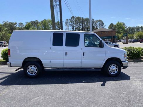 Used 2014 Ford E-250 and Econoline 250 w/ Power Group image 4