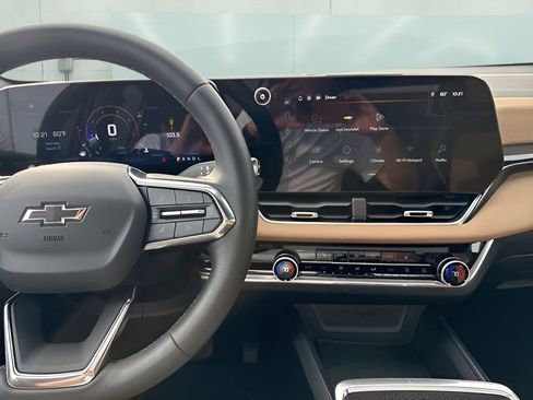 Used 2026 Chevrolet Equinox ACTIV image 24