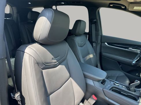 New 2025 Cadillac XT6 Premium Luxury w/ LPO, Floor Liner Package FWD image 17