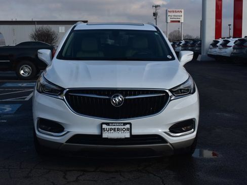 Used 2021 Buick Enclave Essence w/ Sound and Sites Package image 2