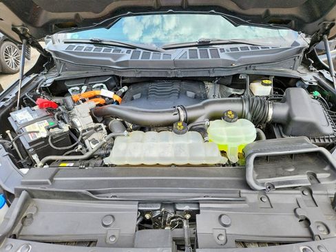 Used 2022 Ford F150 Lariat w/ Equipment Group 502A High AWD/4WD image 9