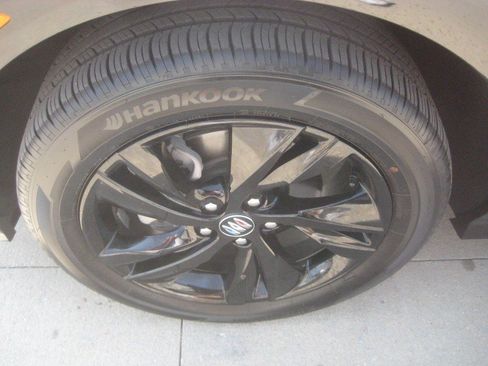 Used 2025 Buick Encore GX Sport Touring FWD image 10