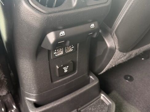 Used 2023 Jeep Wrangler Unlimited Sahara AWD/4WD image 36