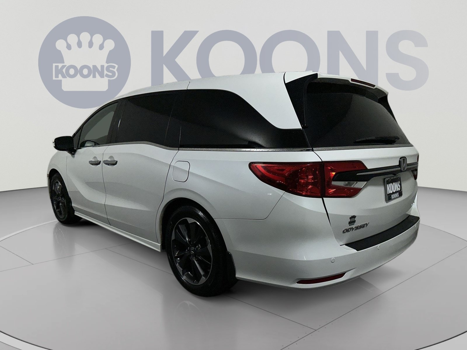 Used 2024 Honda Odyssey Elite image 4