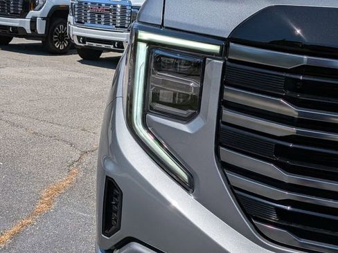 New 2026 GMC Sierra 1500 AT4 w/ AT4 Premium Package AWD/4WD image 11