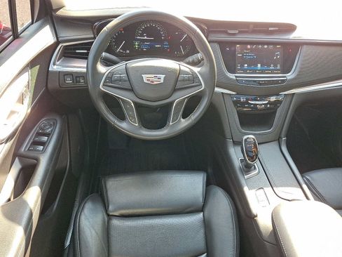 Used 2017 Cadillac XT5 Luxury w/ Driver Awareness Package AWD/4WD image 12