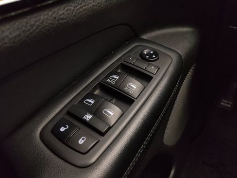 Used 2020 Jeep Grand Cherokee Limited X image 27