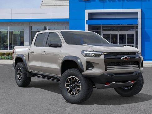 New 2026 Chevrolet Colorado ZR2 w/ Technology Package AWD/4WD image 7