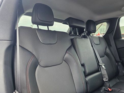 Used 2022 Jeep Cherokee Trailhawk w/ Premium Leather Package AWD/4WD image 13