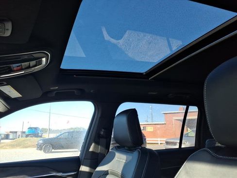 New 2025 Jeep Grand Cherokee L Overland w/ Trailer Tow Package image 8