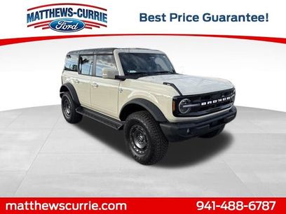 New 2025 Ford Bronco Outer Banks w/ Sasquatch Package