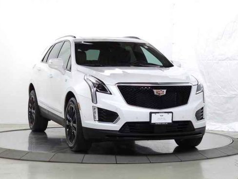 Certified 2024 Cadillac XT5 Sportv w/ Technology Package AWD/4WD image 11
