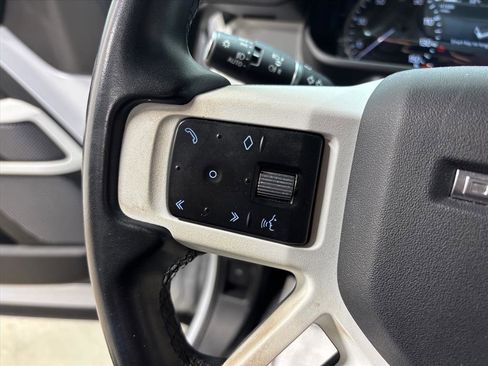 Used 2023 Land Rover Defender 110 SE image 18